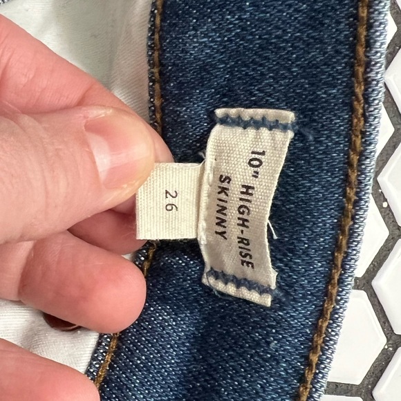 Madewell 10” high rise raw hem jeans size 26 - Picture 3 of 6